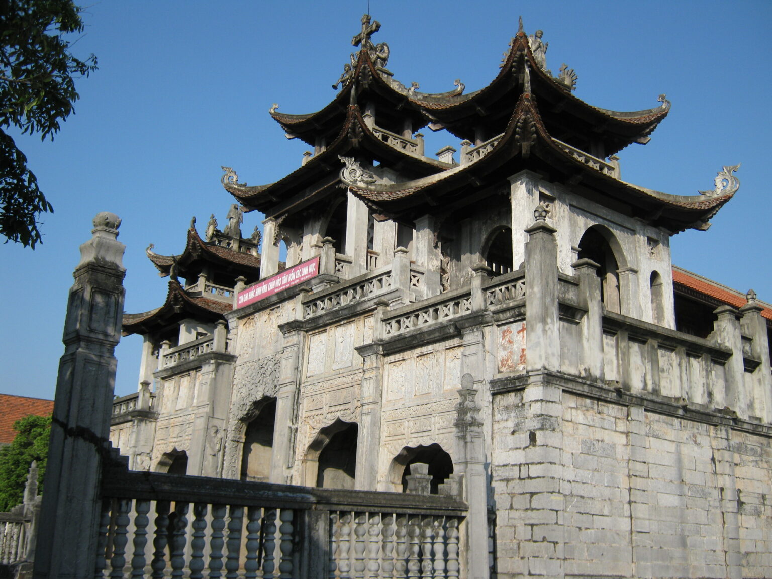 Phat Diem Cathedral – The Catholic City of Vietnam